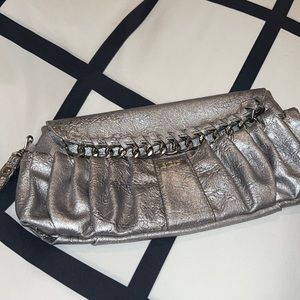 JESSICA SIMPSON SILVER METALLIC CLUTCH WITH WRISTLET BAND AND CROSSBODY CHAIN